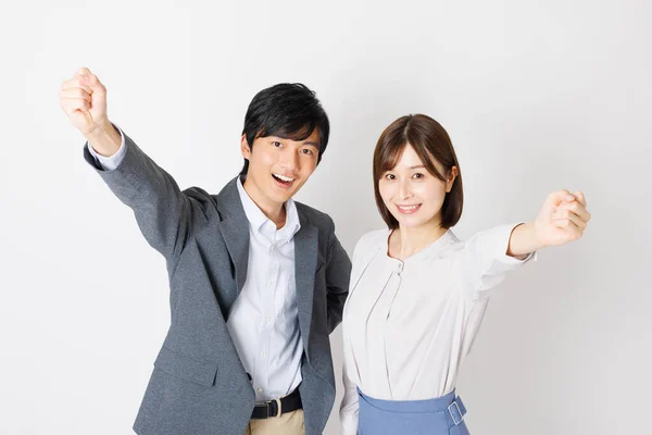 Молоді Японські Дорослі Офісному Вбранні Показують Жувальні Жести — стокове фото