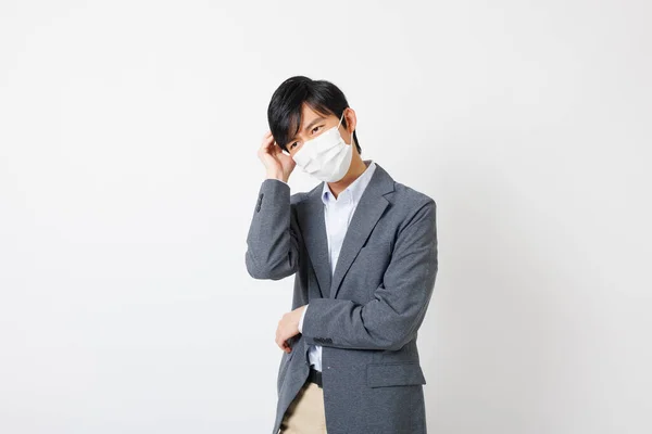 Portrét Pohledného Japonského Obchodníka Obličejovou Maskou — Stock fotografie