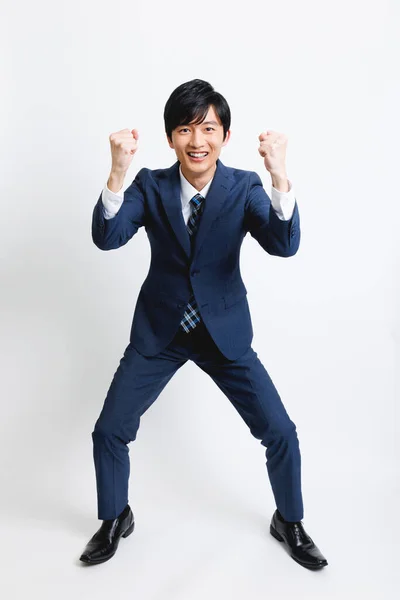 Jonge Japanse Man Het Kantoor Kleding Tonen Juichend Gebaar Witte — Stockfoto