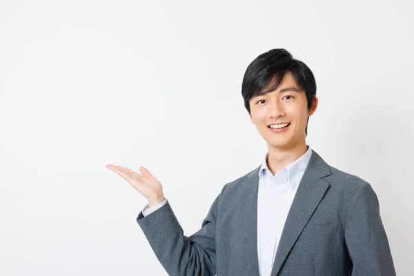 Retrato Joven Japonés Traje Oficina Con Pose Presentación — Foto de Stock