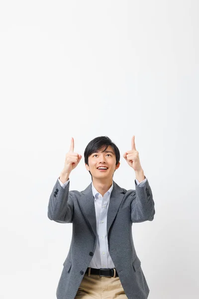 Молодой Японский Бизнесмен Офисной Одежде Показывает Жестом — стоковое фото