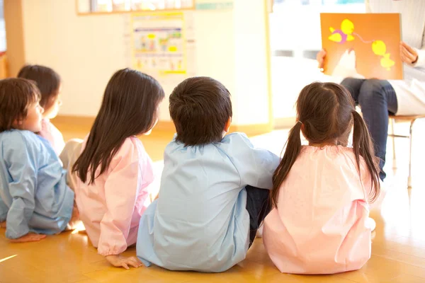 Cute Asian Little Kids Playing Kindergarten — Stock Photo, Image