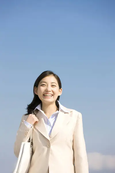 Retrato Mulher Negócios Asiática Terno Cidade — Fotografia de Stock