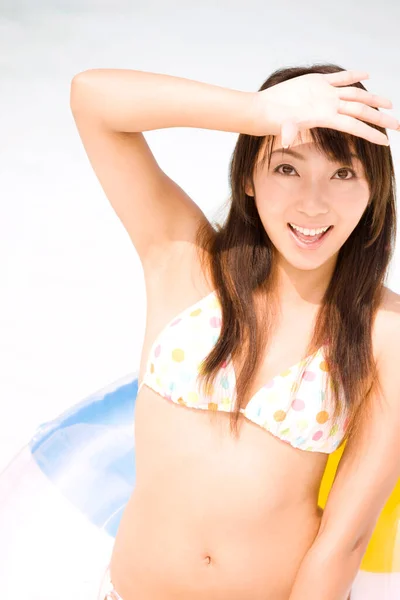 Hermosa Mujer Asiática Bikini —  Fotos de Stock