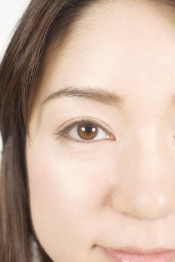 Genç Asyalı kadın portresi 