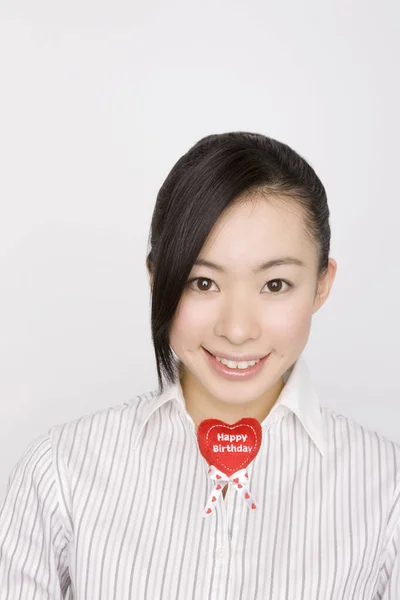 Jovem Asiático Empresária Com Feliz Aniversário Coração — Fotografia de Stock