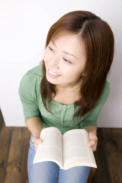 Portrait Happy Japanese Woman Reading Book Home — Stock Photo, Image