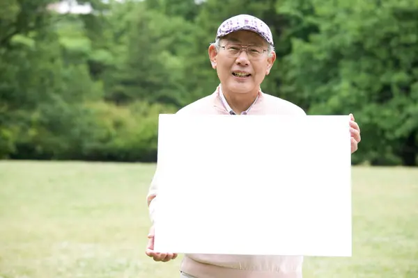 Starszy Azji Człowiek Biały Puste — Zdjęcie stockowe