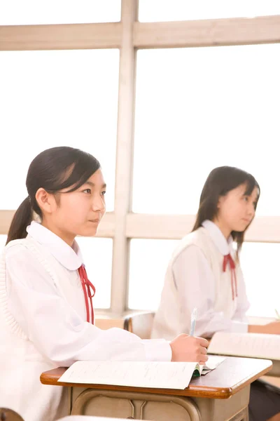 Japońscy Licealiści Uczą Się Klasie — Zdjęcie stockowe