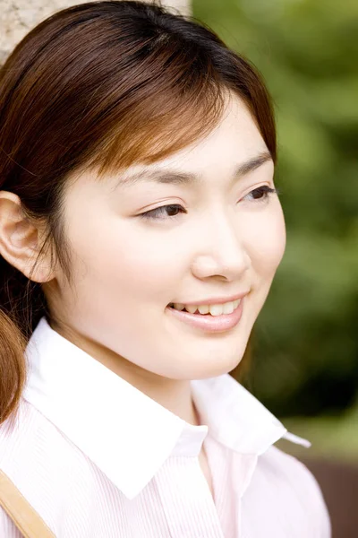 Portret Van Mooie Japanse Vrouw Park — Stockfoto