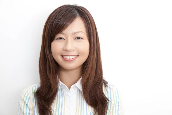 Porträtt Leende Asiatiska Affärskvinna Vit Bakgrund — Stockfoto