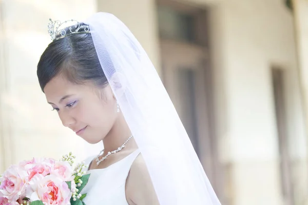 Güzel Asyalı Gelin Portresi Düğün Sabahı — Stok fotoğraf