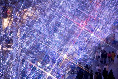 Mutlu Noeller ve mutlu yıllar. Noel ağacı.