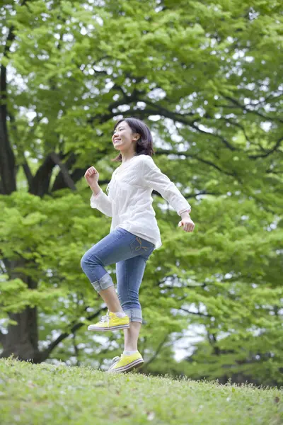 Ázsiai Jumping Ban Park — Stock Fotó