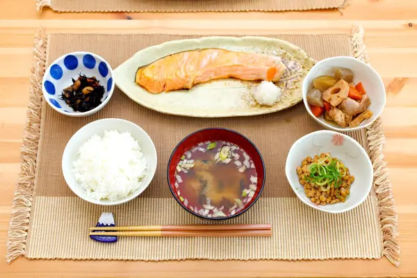 Japanisches Essen Reis Lachs Bohnen — Stockfoto