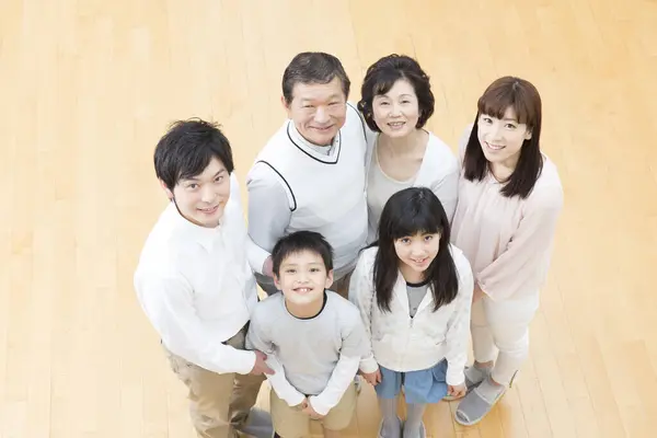 Asijské Rodina Doma — Stock fotografie