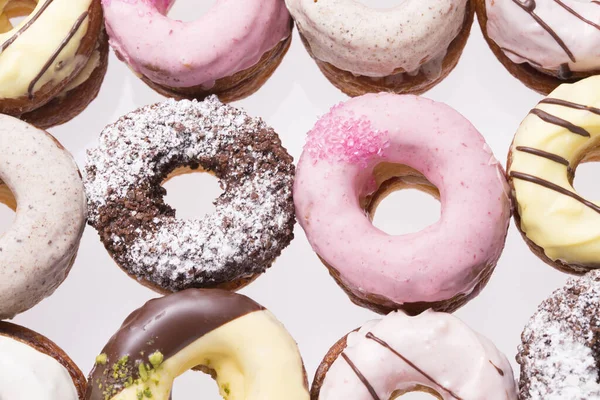 Renkli tatlı çörekler. Kapatın.