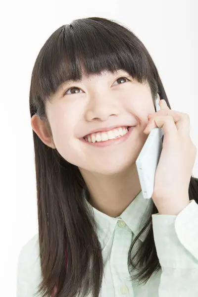 Jovem Asiático Menina Estudante Falando Telefone Olhando Para Cima Isolado — Fotografia de Stock