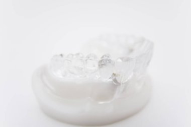 Dişçi jeli insan çene izi beyaz arka planda izole