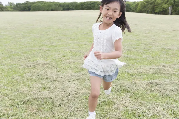 Cute Japanese Girl Walking Summer Park Daytime Portrait Funny Kid — Stock Photo, Image