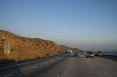 ABD 'deki dağlarda yol