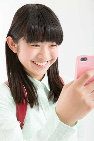 Ung Asiatisk Flicka Student Som Tar Selfie Med Smartphone Isolerad — Stockfoto