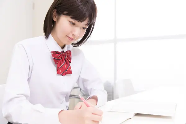 Portret Van Jonge Japanse Student Uniform Met Pen — Stockfoto