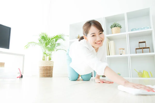 Young Woman Cleaning House Young Asian Housewife Wiping Floor Rag — Stock Photo, Image