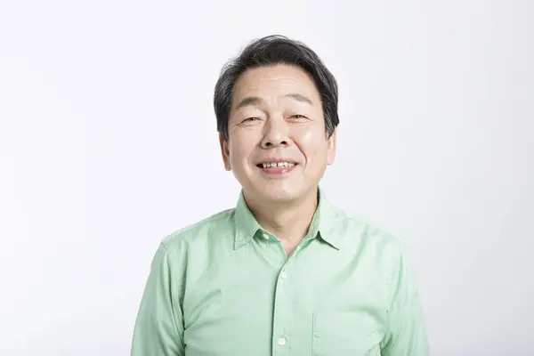Starszy Mężczyzna Azji Uśmiechający Się — Zdjęcie stockowe