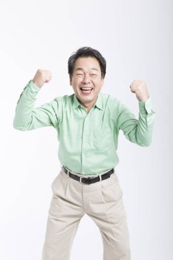 üst düzey Asyalı işadamı başarıyı kutluyor 