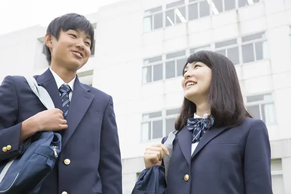 Portrait Jeunes Étudiants Japonais Avec Des Sacs École — Photo