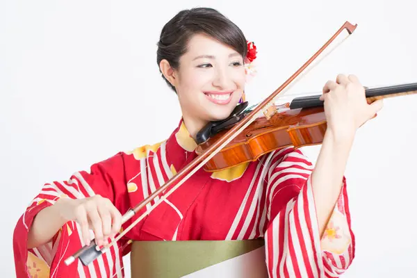 Porträt Einer Schönen Jungen Frau Mit Traditionellem Japanischen Kimono Die — Stockfoto