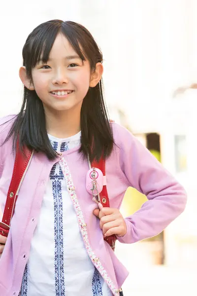 Retrato Chica Escuela Japonesa Con Mochila Aire Libre —  Fotos de Stock