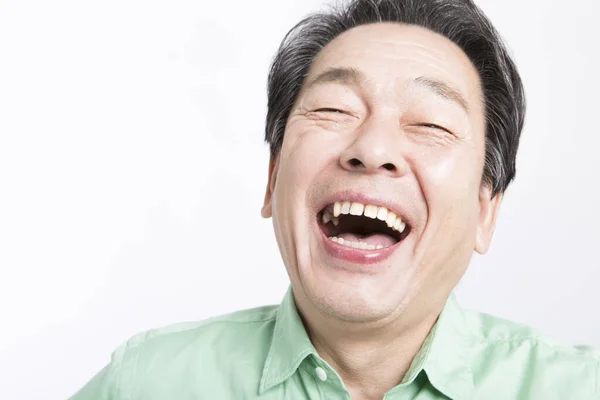 高级亚洲男子微笑 — 图库照片