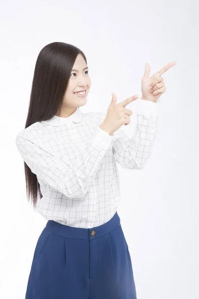 Estudio Una Hermosa Mujer Japonesa Haciendo Gestos Con Sus Dedos —  Fotos de Stock