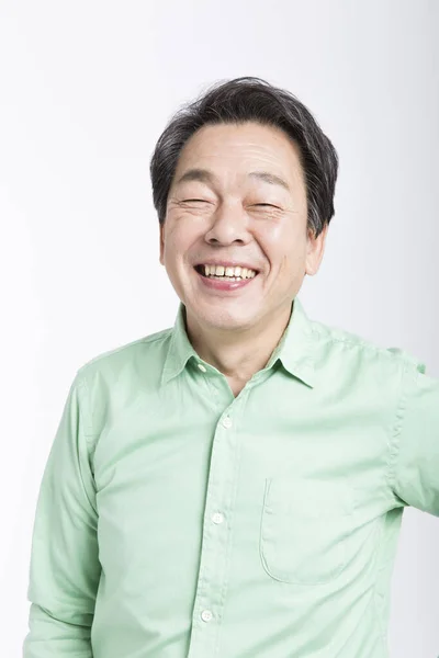 Senior Hombre Asiático Sonriendo — Foto de Stock