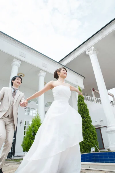 Retrato Bela Feliz Jovem Asiático Casamento Casal — Fotografia de Stock
