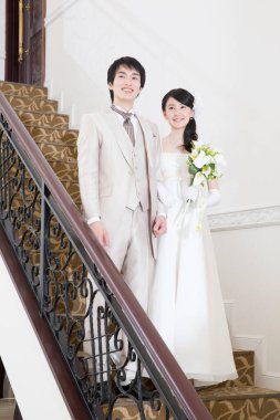 Düğün töreninde mutlu Japon gelin ve damat