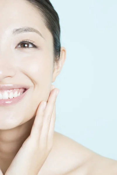 Beautiful Young Asian Woman Smiling Clean Skin Facial Treatment Cosmetology — Stock Photo, Image