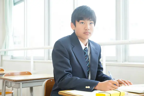 Retrato Estudiante Japonés Estudiando Aula —  Fotos de Stock