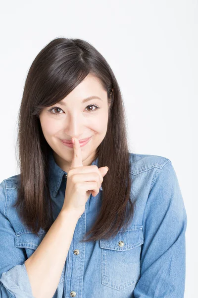 Asiático Mujer Mostrando Silencio Gesto Con Dedo Los Labios —  Fotos de Stock