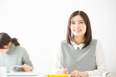 Genç kız üniversite öğrencisi. 