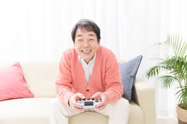 Komuta sizde video oyun oynarken 