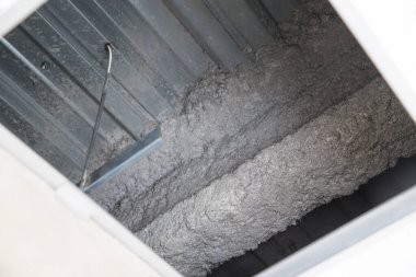 Tavanı evin içine monte edilmiş havalandırma..