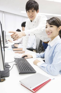 İş yerindeki gençler