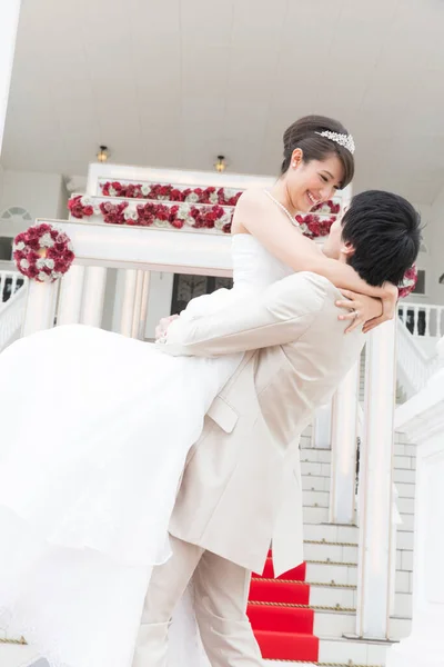 아시아 결혼식 포옹의 초상화 — 스톡 사진