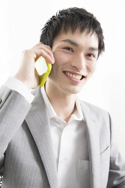 Portrait Gros Plan Jeune Homme Affaires Japonais Parlant Par Téléphone — Photo