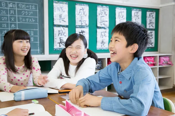Aziatische Schoolkinderen Studeren Klas — Stockfoto