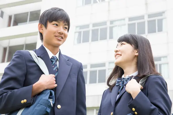 Portret Van Jonge Japanse Studenten Met Tassen School — Stockfoto