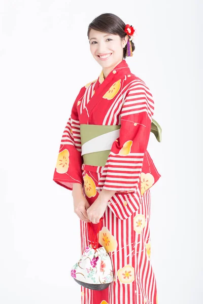 Ritratto Bella Giovane Donna Che Indossa Tradizionale Giapponese Kimono Sorridente — Foto Stock